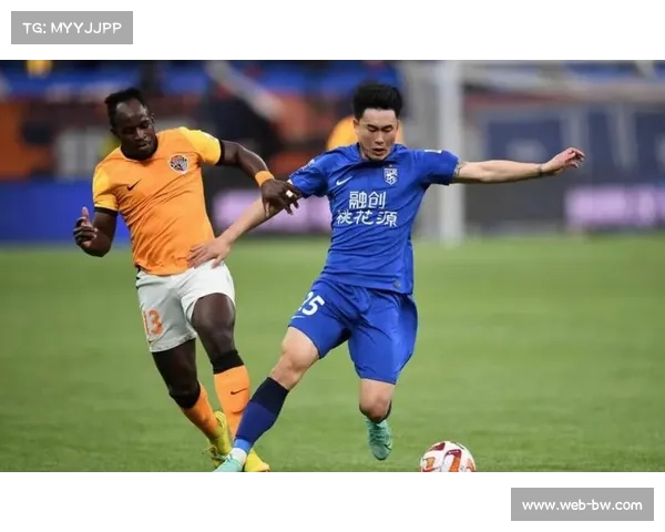 浙江队2-2青岛海牛，保级关键战平分秋色